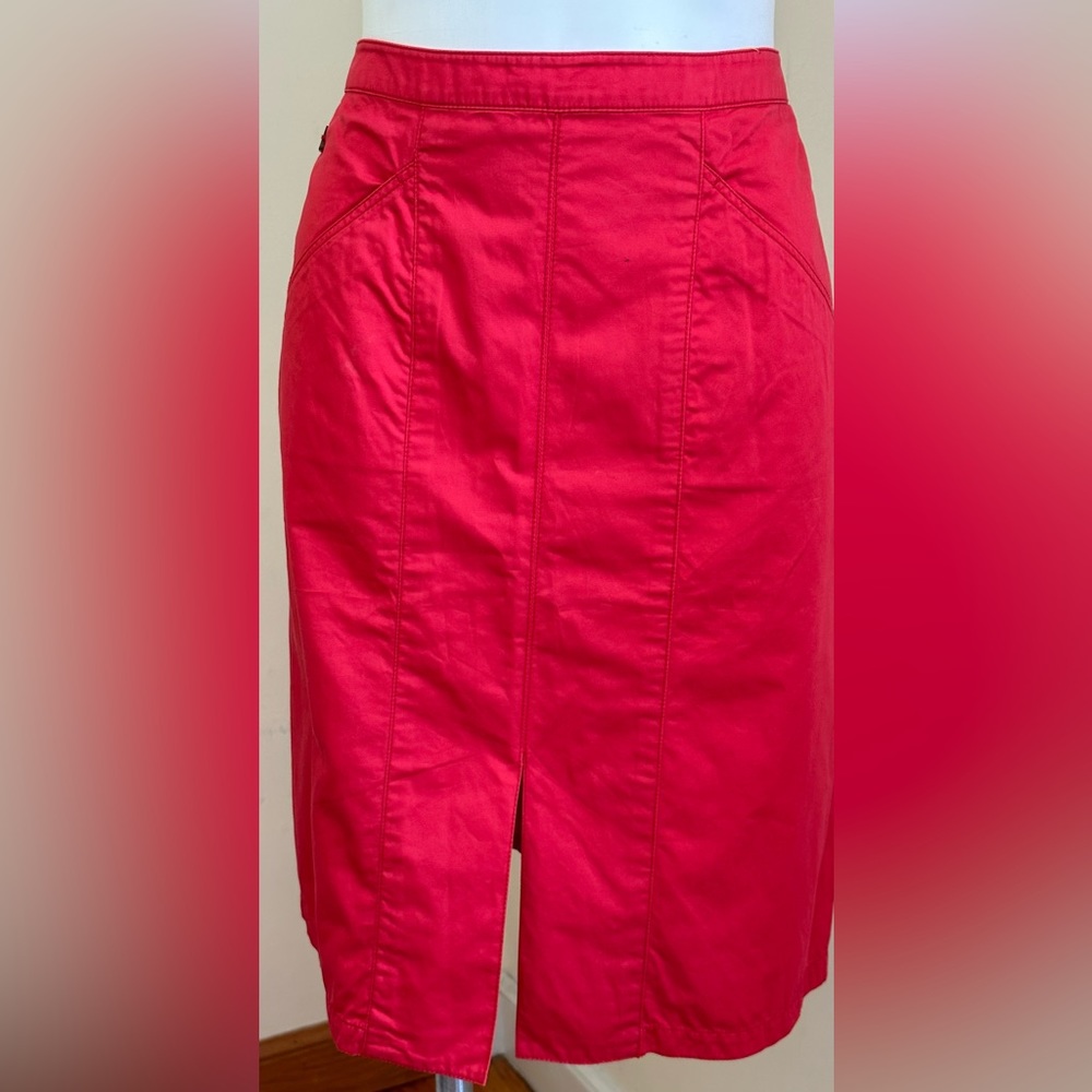 Carolina Herrera Light Red Midi Skirt Zip In Back Bottom Back Pleaded SZ 10